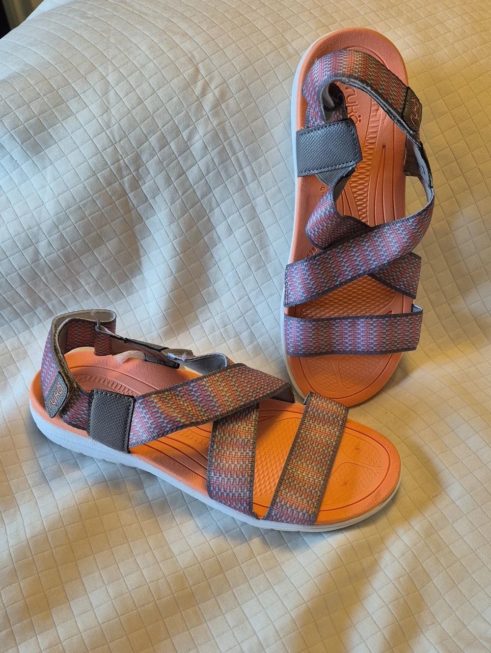 Ryka Women's 8.5 Melon Coral and White Strappy Comfort Sandals